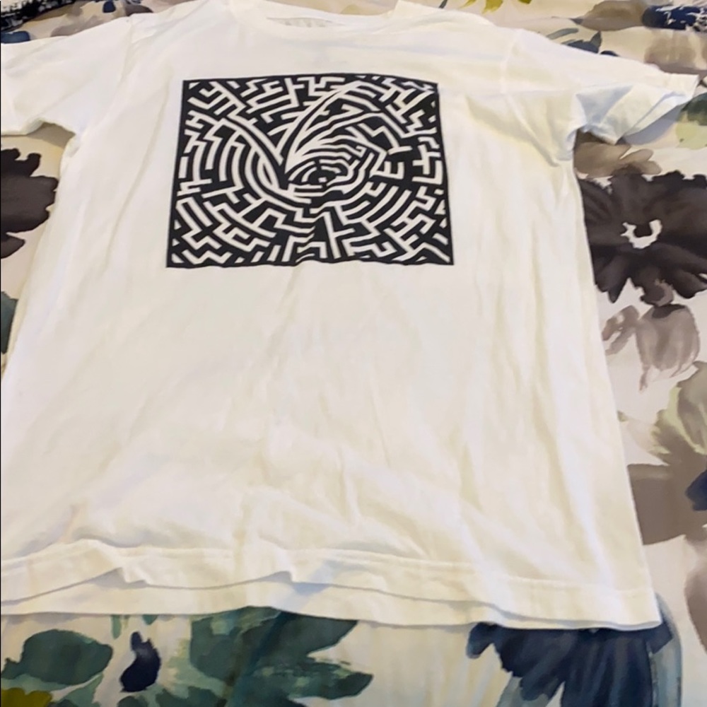 Graphic tee